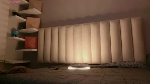 Megan mooree  online show from 04-08-26, 12:49