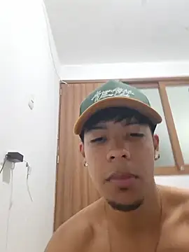 Snapshot of Elputas chatting on 07-22-26, 03:04 Elputas online show from 07-22-26, 03:04