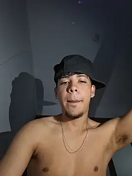 Snapshot of Elputas chatting on 07-30-26, 01:32 Elputas online show from 07-30-26, 01:32
