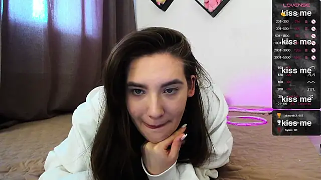 Snapshot of Holly_Molii chatting on 02-09-25, 07:16 Holly Molii online show from 02-09-25, 07:16