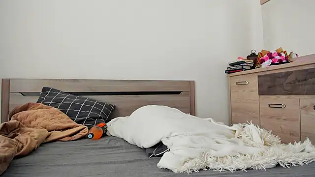 Snapshot of Holly_Molii chatting on 03-01-25, 06:13 Holly Molii online show from 03-01-25, 06:13