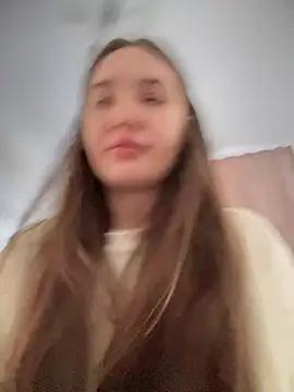 Snapshot of Holly_Molii chatting on 03-20-25, 07:03 Holly Molii online show from 03-20-25, 07:03