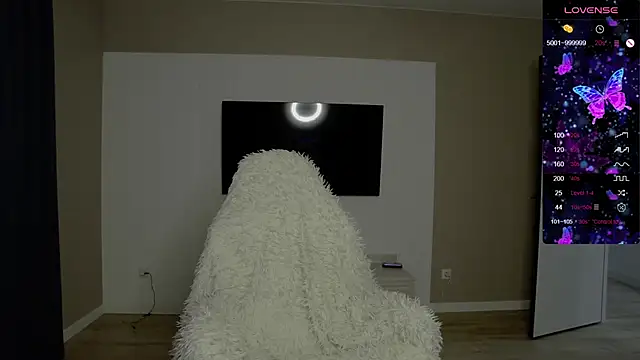 Holly Molii online show from 01-06-26, 10:19