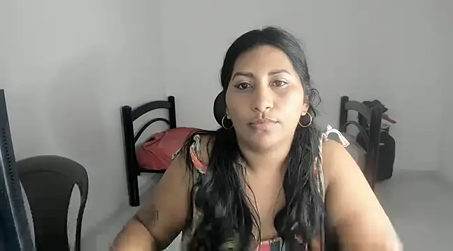 Snapshot of nikol_sexy39 chatting on 02-15-25, 11:39 nikol sexy39 online show from 02-15-25, 11:39