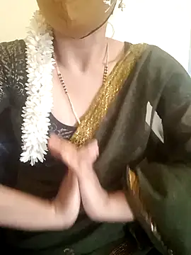 Snapshot of yourtamilcouple chatting on 12-23-24, 08:11 yourtamilcouple online show from 12-23-24, 08:11