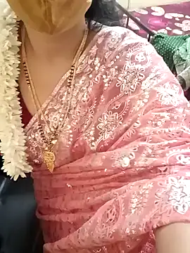 Snapshot of yourtamilcouple chatting on 01-09-25, 08:13 yourtamilcouple online show from 01-09-25, 08:13