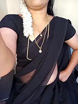 Snapshot of yourtamilcouple chatting on 10-12-25, 04:11 yourtamilcouple online show from 10-12-25, 04:11