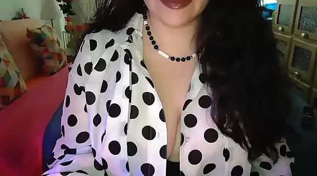 Snapshot of CronacaErotica chatting on 02-27-25, 03:05 CronacaErotica online show from 02-27-25, 03:05