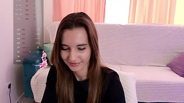 Snapshot of Alice_Weiss chatting on 02-09-25, 08:11 Alice Weiss online show from 02-09-25, 08:11