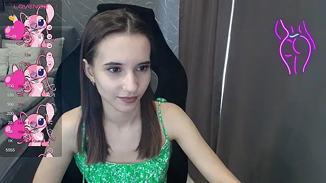 Snapshot of Alice_Weiss chatting on 11-06-25, 10:38 Alice Weiss online show from 11-06-25, 10:38