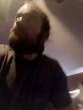 Snapshot of RobStrokes215 chatting on 02-05-25, 08:32 RobStrokes215 online show from 02-05-25, 08:32