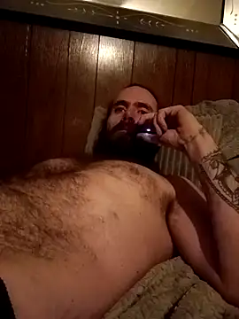 Snapshot of RobStrokes215 chatting on 02-16-25, 11:26 RobStrokes215 online show from 02-16-25, 11:26