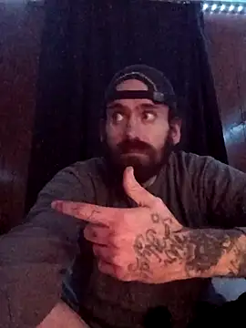 Snapshot of RobStrokes215 chatting on 10-02-25, 10:11 RobStrokes215 online show from 10-02-25, 10:11