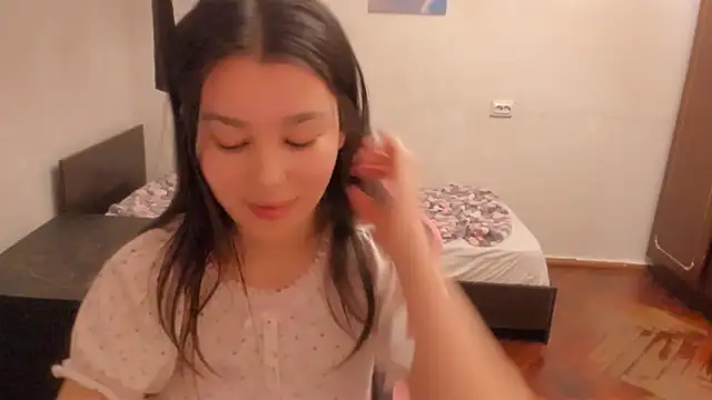 LunaXmii online show from 03-03-25, 10:20