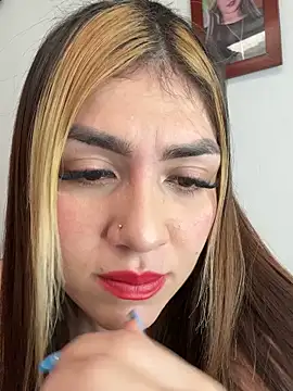 Snapshot of Emmy_flow chatting on 02-13-26, 02:24 Emmy flow online show from 02-13-26, 02:24