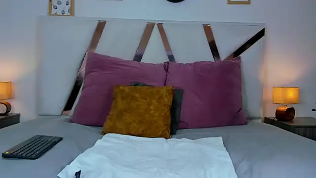 JaylaScott   online show from 02-04-25, 06:06