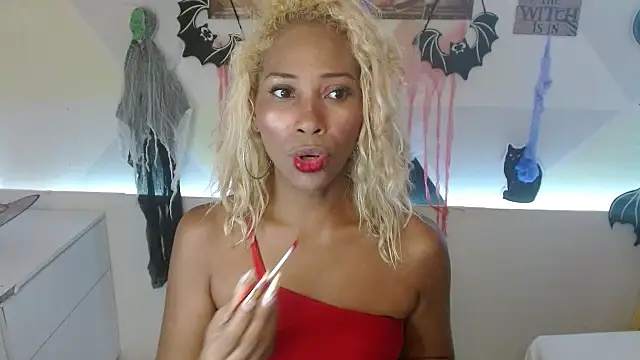 Snapshot of NatashaDormat chatting on 10-21-25, 01:23 NatashaDormat online show from 10-21-25, 01:23