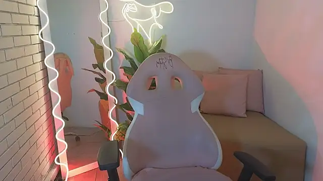 hina tay online show from 12-07-24, 04:09