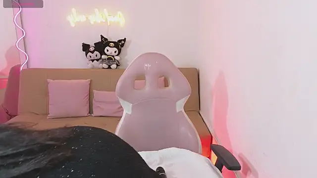 hina tay online show from 02-15-25, 04:36