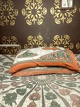 poojaji690 online show from 10-02-25, 05:47