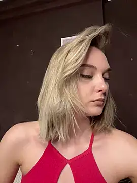 Snapshot of Alisa_Rise chatting on 03-22-25, 09:53 Alisa Rise online show from 03-22-25, 09:53