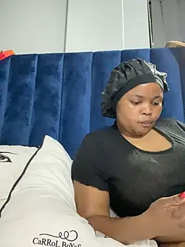 Curveysinaa online show from 02-10-25, 06:24