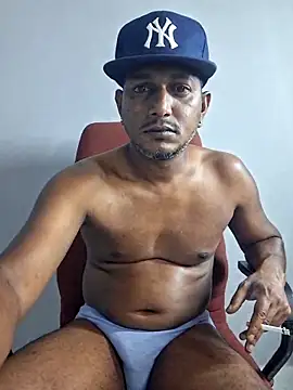 dmancams1874 online show from 10-13-25, 01:22