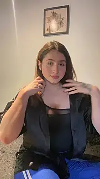 kamel-ayesha online show from 11-18-25, 05:28