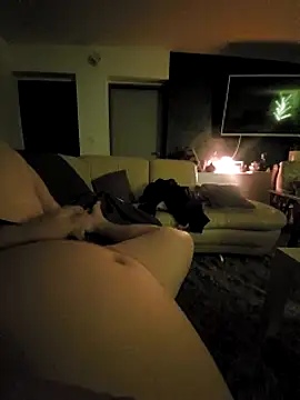 Macanxxx online show from 12-21-24, 03:47