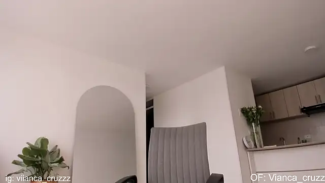 vianca cruzz online show from 01-30-25, 06:32