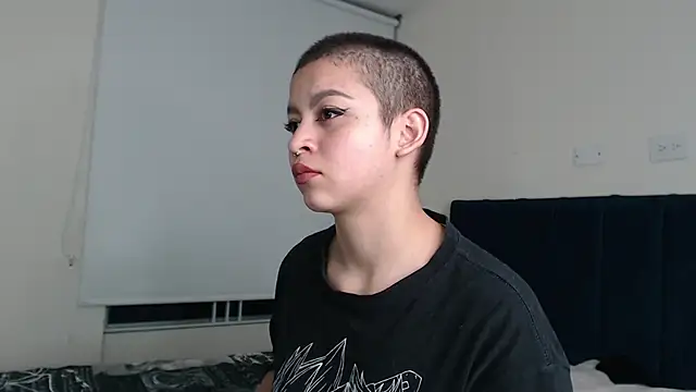 Bitsy Messy online show from 03-04-25, 03:55