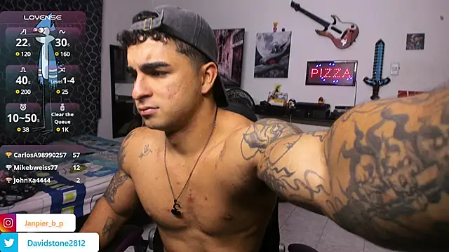 Snapshot of cJuan111 chatting on 02-25-25, 11:55 cJuan111 online show from 02-25-25, 11:55