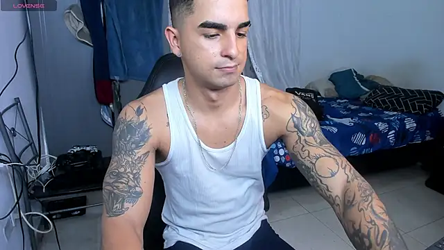 Snapshot of cJuan111 chatting on 11-20-25, 12:55 cJuan111 online show from 11-20-25, 12:55