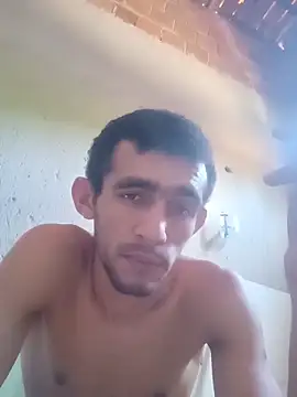 Snapshot of Treloso21 chatting on 02-18-26, 04:14 Treloso21 online show from 02-18-26, 04:14