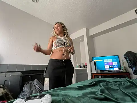 Snapshot of GoddessNih chatting on 03-19-25, 03:51 GoddessNih online show from 03-19-25, 03:51