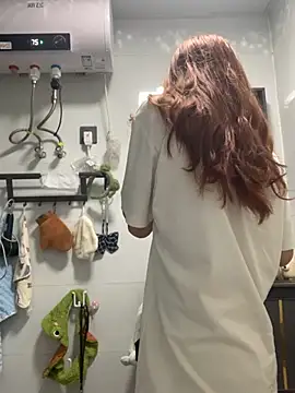 Aimeil online show from 09-29-25, 03:28