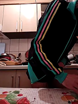 Snapshot of vulpe8400 chatting on 02-22-25, 06:06 vulpe8400 online show from 02-22-25, 06:06