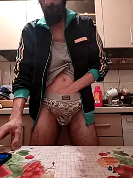 Snapshot of vulpe8400 chatting on 02-27-25, 10:20 vulpe8400 online show from 02-27-25, 10:20