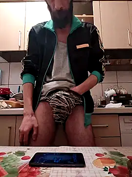 Snapshot of vulpe8400 chatting on 03-03-25, 03:53 vulpe8400 online show from 03-03-25, 03:53