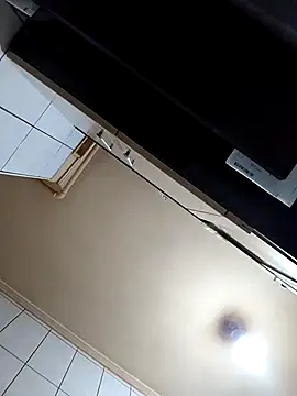 Snapshot of vulpe8400 chatting on 03-08-25, 06:37 vulpe8400 online show from 03-08-25, 06:37