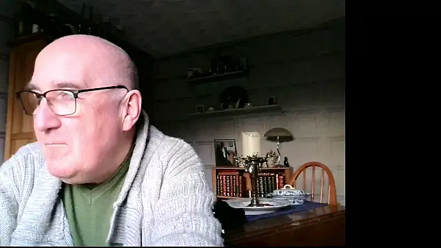 Snapshot of Adamdaddybear chatting on 01-06-25, 03:19 Adamdaddybear online show from 01-06-25, 03:19