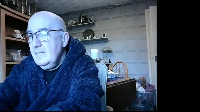 Snapshot of Adamdaddybear chatting on 01-07-25, 08:34 Adamdaddybear online show from 01-07-25, 08:34