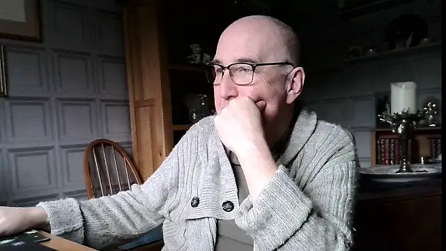 Snapshot of Adamdaddybear chatting on 01-08-25, 02:56 Adamdaddybear online show from 01-08-25, 02:56