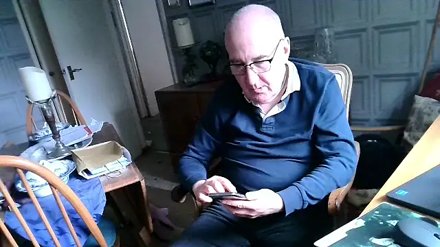 Snapshot of Adamdaddybear chatting on 02-15-25, 02:00 Adamdaddybear online show from 02-15-25, 02:00