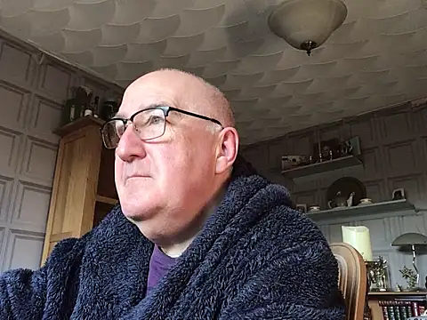 Snapshot of Adamdaddybear chatting on 03-01-25, 09:18 Adamdaddybear online show from 03-01-25, 09:18