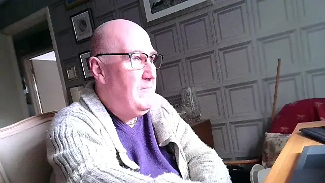 Snapshot of Adamdaddybear chatting on 03-11-25, 02:51 Adamdaddybear online show from 03-11-25, 02:51