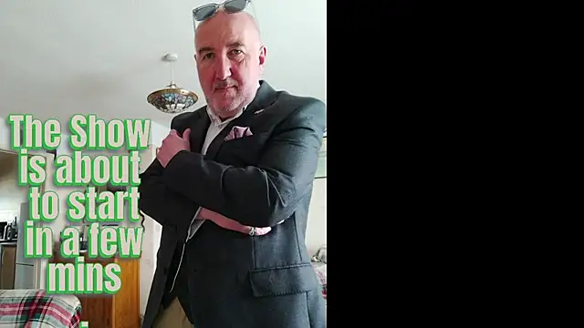 Snapshot of Adamdaddybear chatting on 09-09-25, 07:19 Adamdaddybear online show from 09-09-25, 07:19