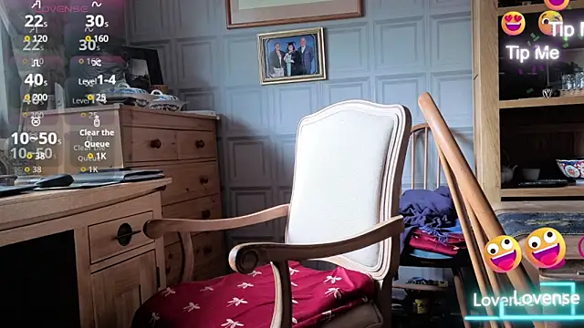 Snapshot of Adamdaddybear chatting on 09-26-25, 08:51 Adamdaddybear online show from 09-26-25, 08:51