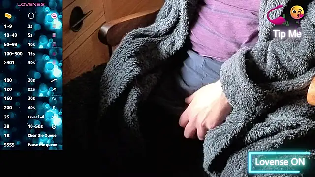 Snapshot of Adamdaddybear chatting on 10-02-25, 07:59 Adamdaddybear online show from 10-02-25, 07:59