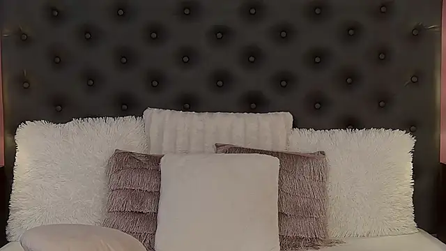 JaquelineM online show from 02-27-26, 06:02